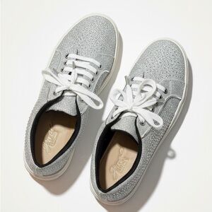 Jewel by Badgley Mischka Silver Sparkling Snearkers, Women’s Size 8.5